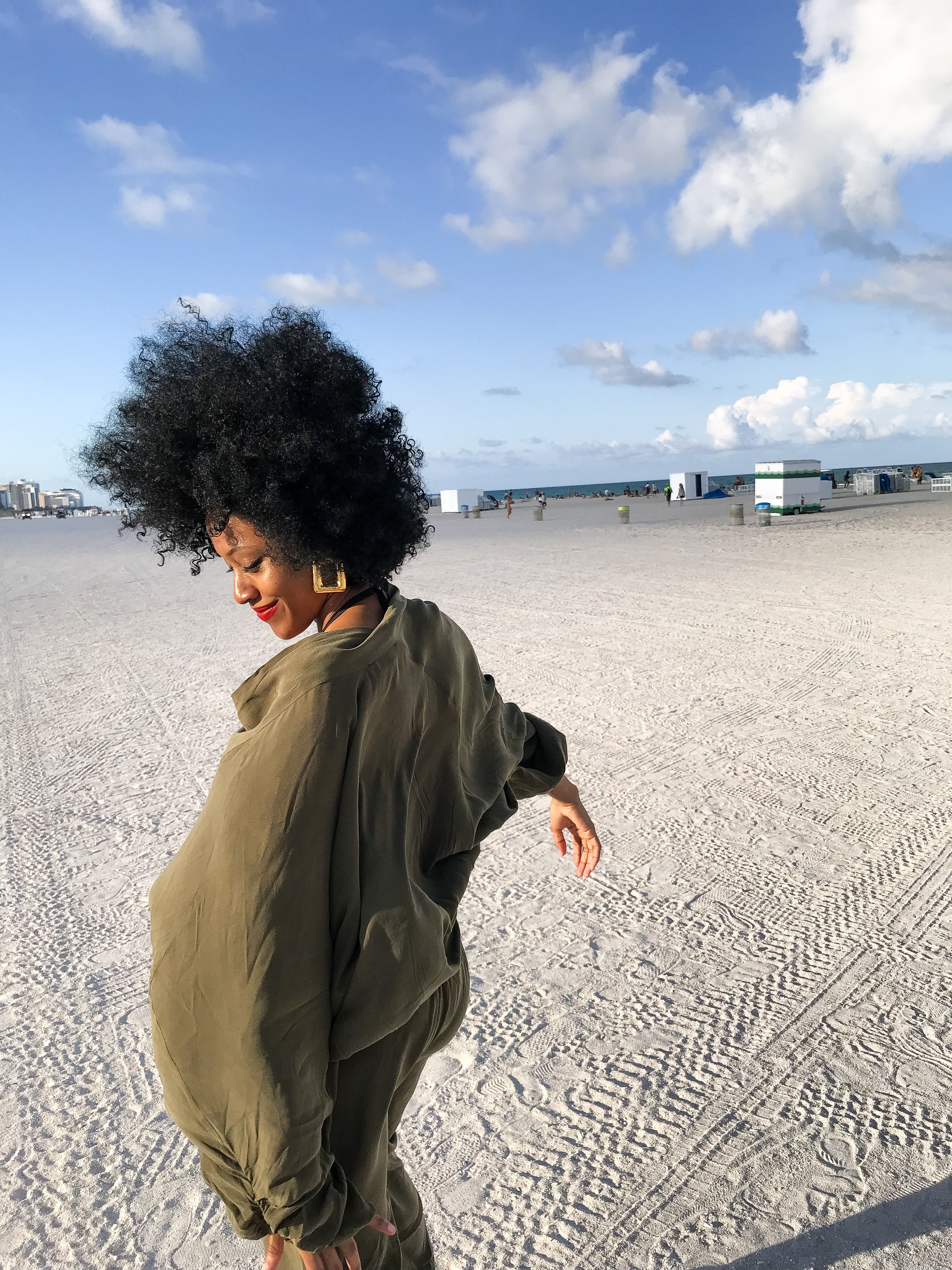 Fashion blogger Kamara Williams of In Thing share the eight vacation outfits to pack on your next trip 