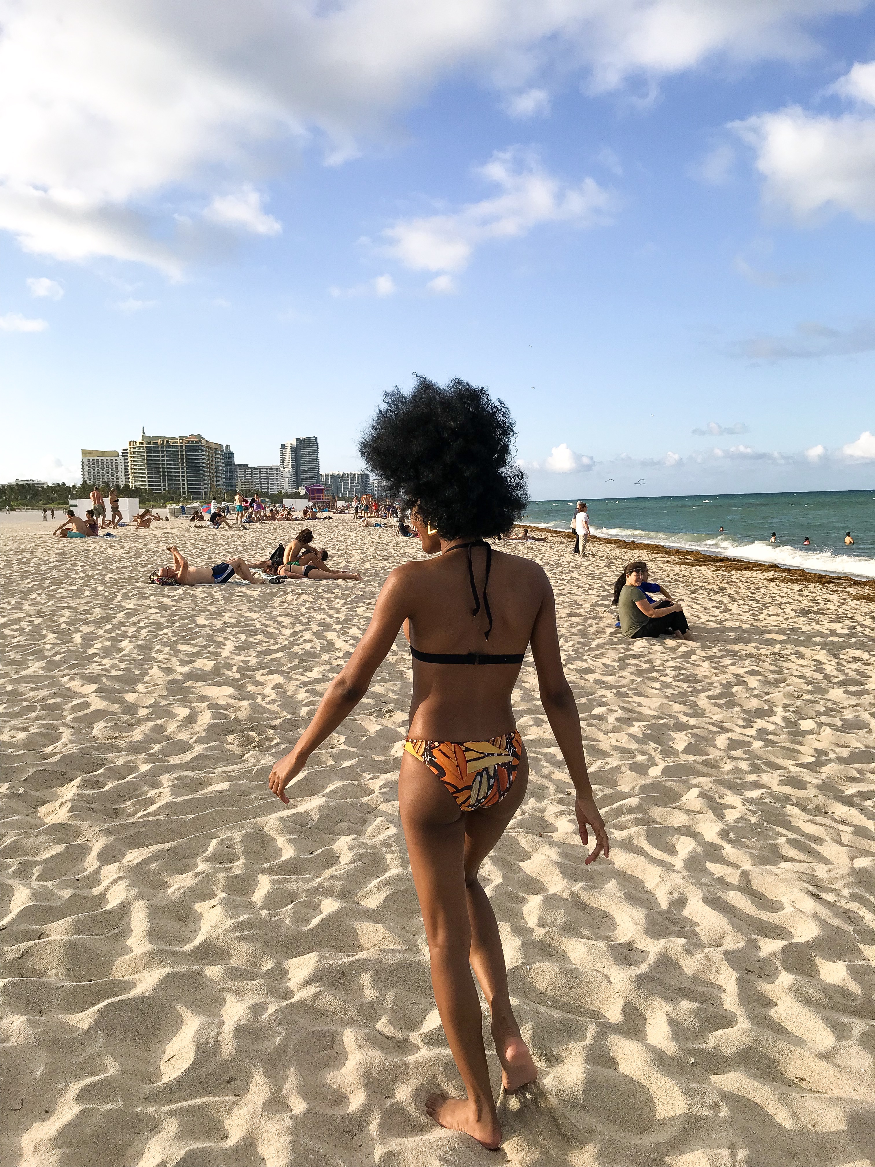 Fashion blogger Kamara Williams of In Thing share the eight vacation outfits to pack on your next trip 